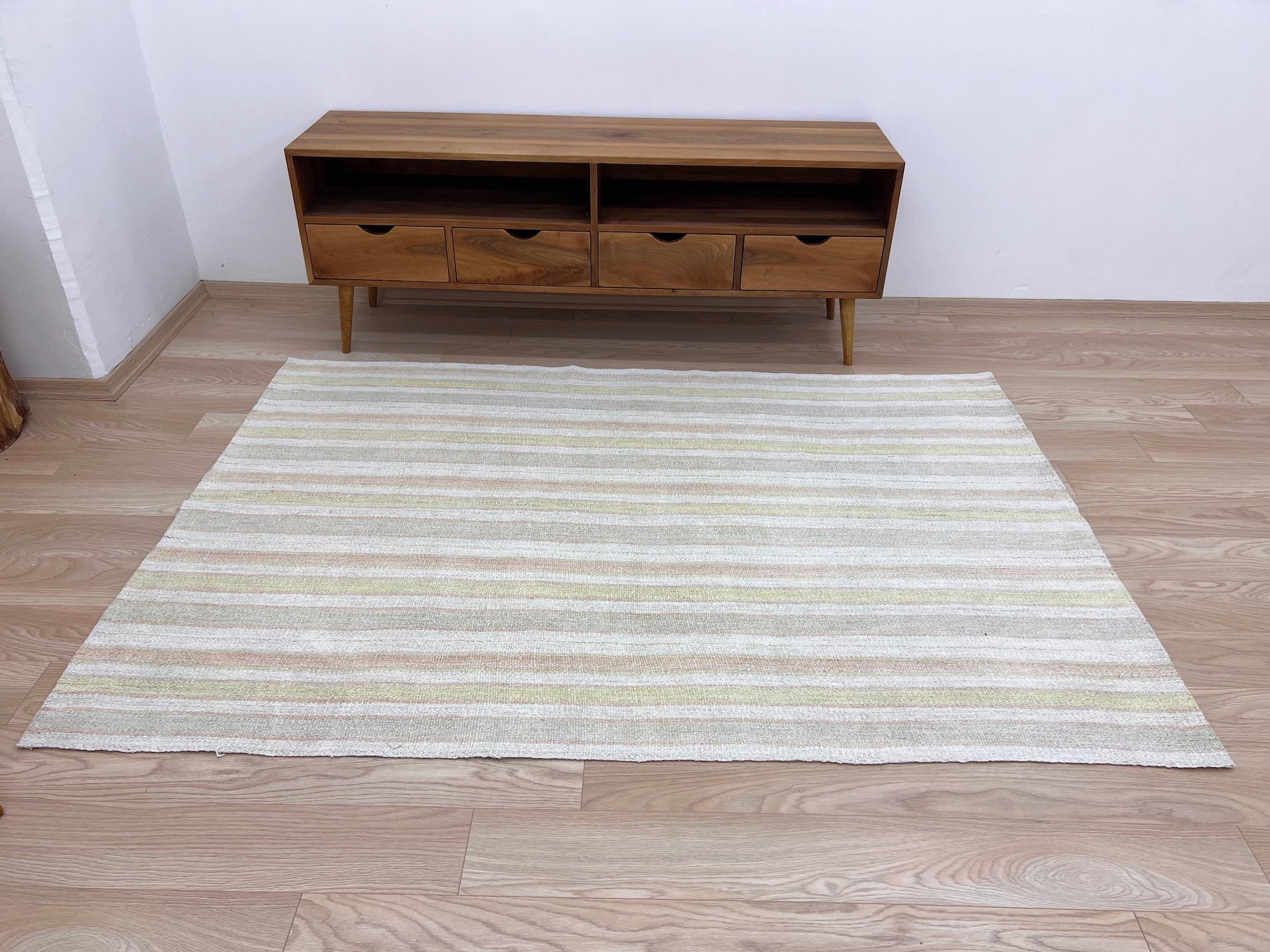 Yauvani - White Hemp Rug - kudenrugs