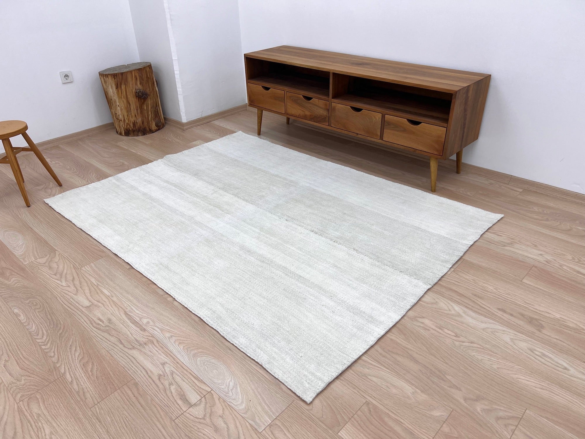 Yerusha - White Hemp Rug - kudenrugs