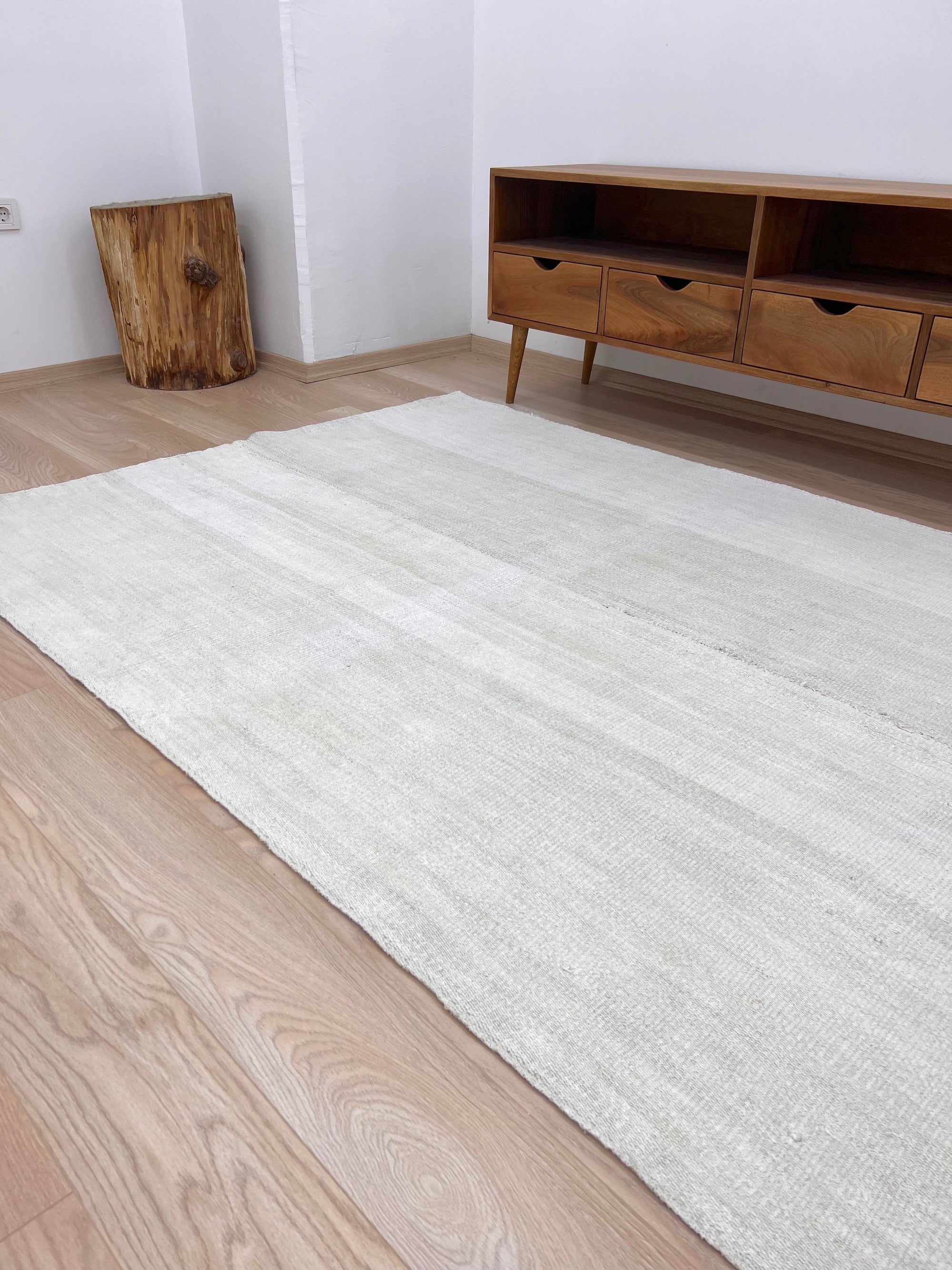 Yerusha - White Hemp Rug - kudenrugs