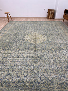 Gwenne - Vintage Persian Rug