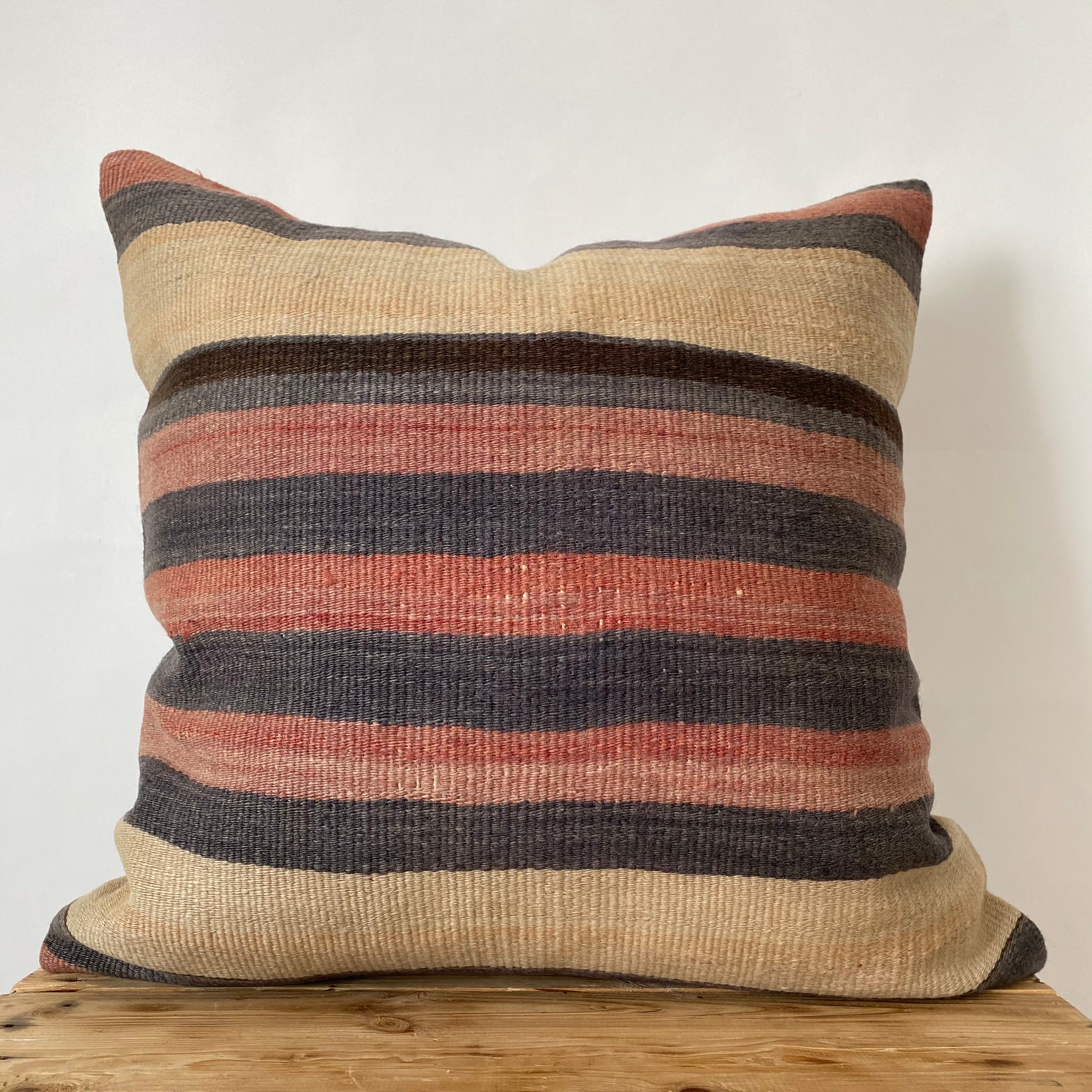 Ilean - Multi Color Kilim Pillow Cover - kudenrugs