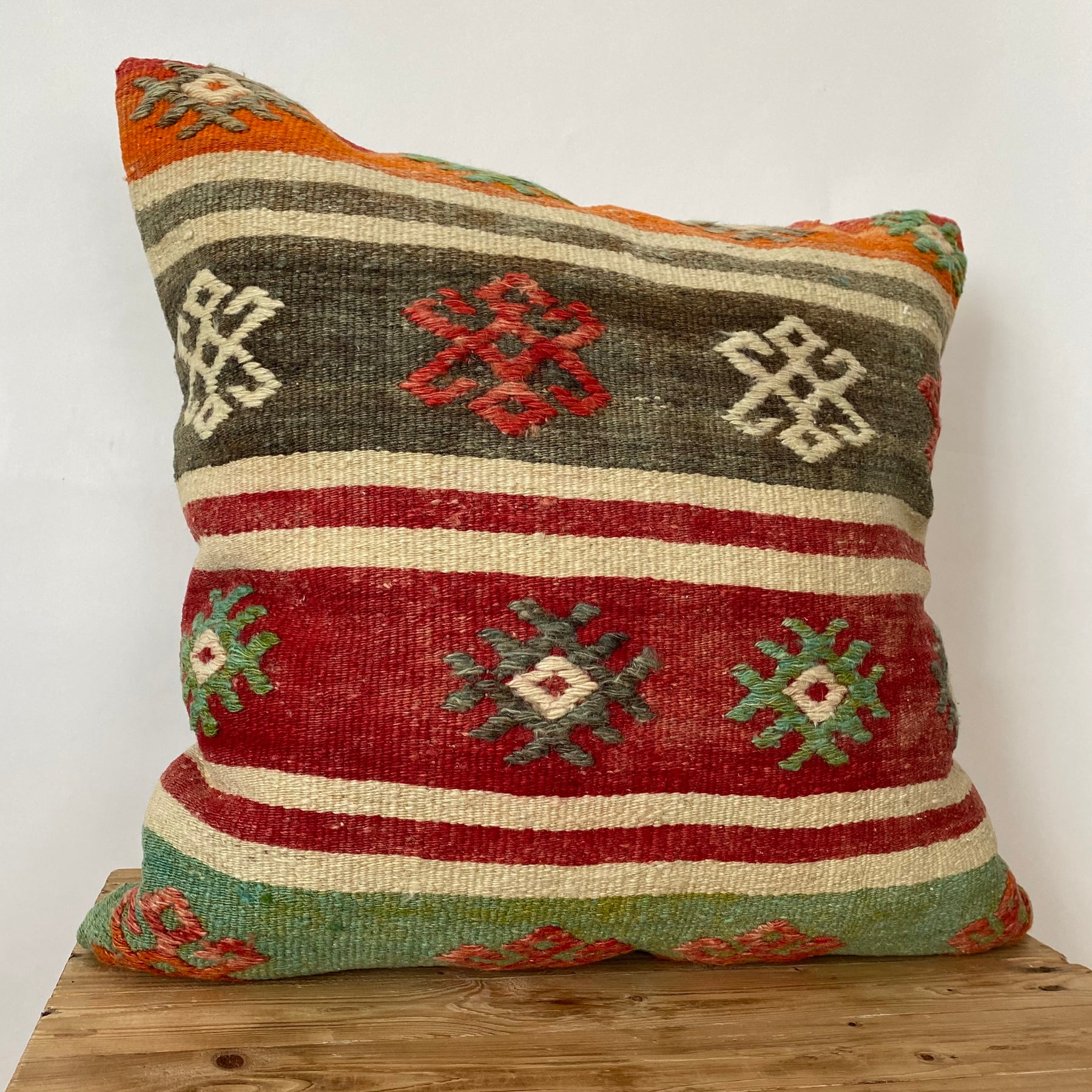 Ilyza - Multi Color Kilim Pillow Cover - kudenrugs