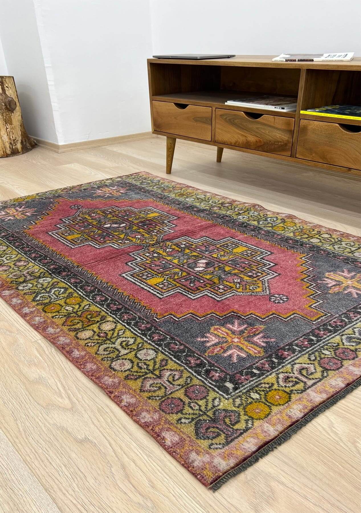 Adelisa - Vintage Anatolian Rug - kudenrugs