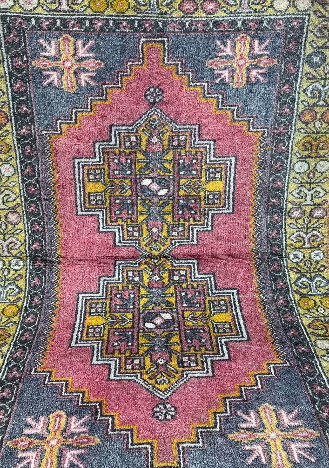 Adelisa - Vintage Anatolian Rug - kudenrugs