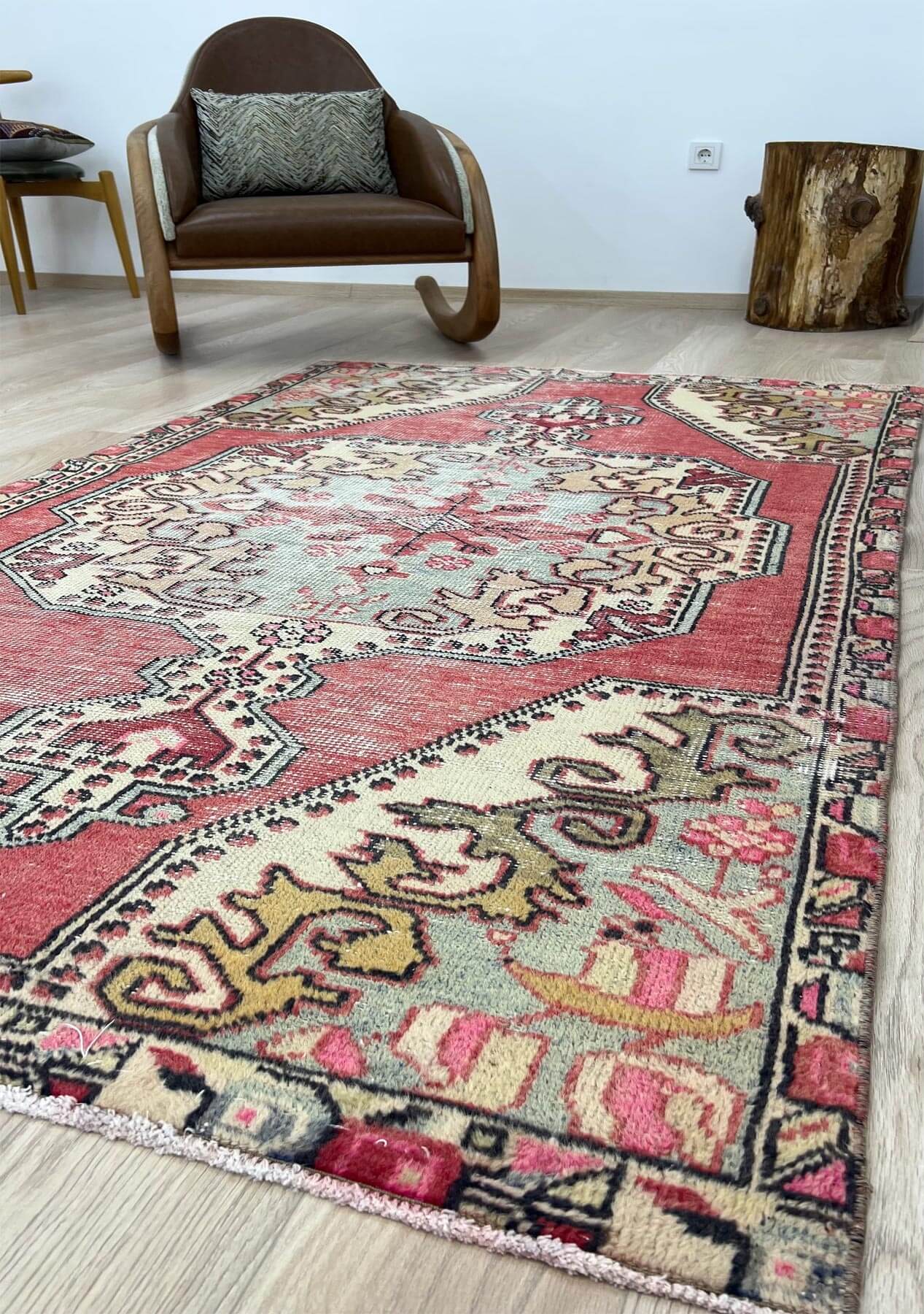 Adreila - Vintage Anatolian Rug - kudenrugs
