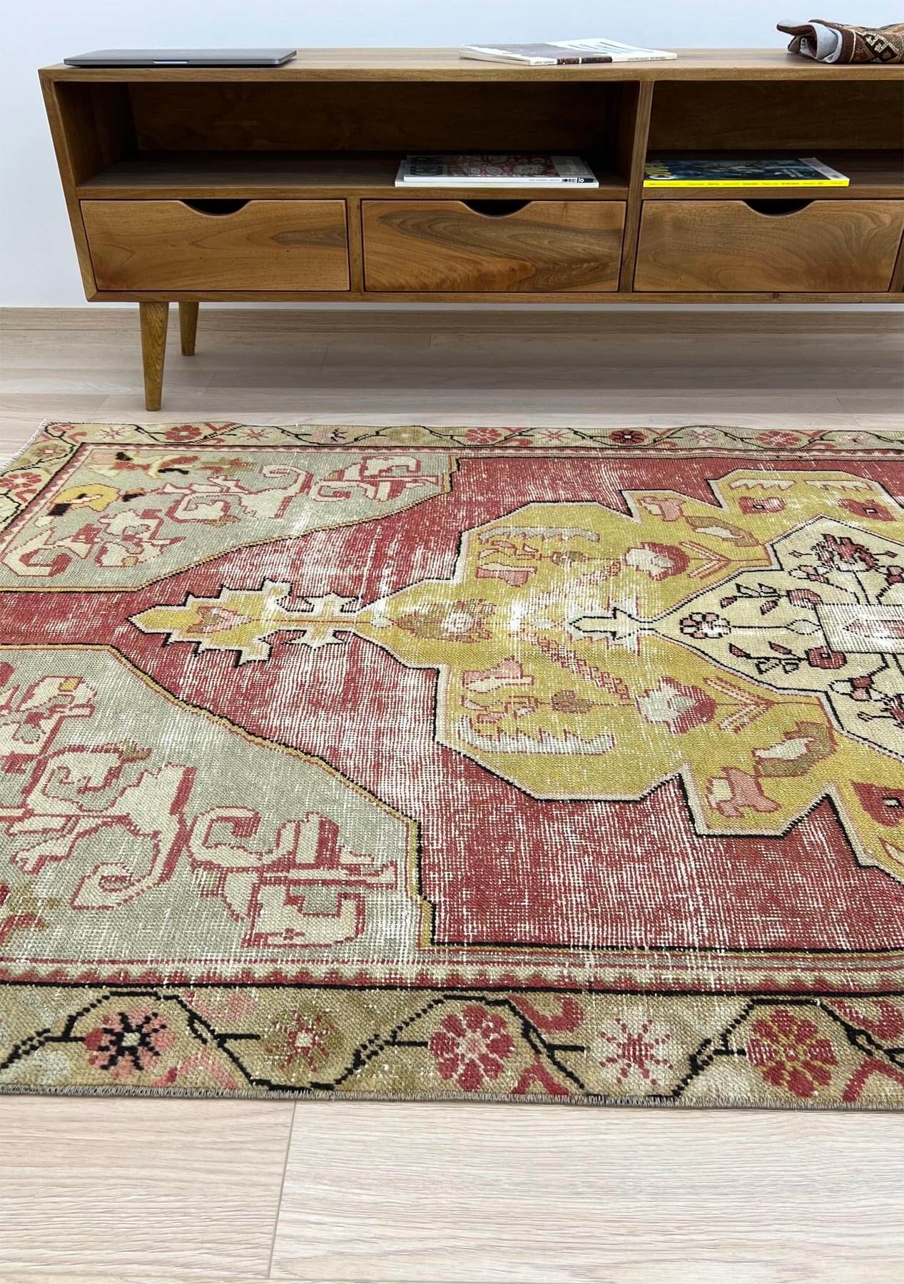 Aerie - Vintage Anatolian Rug - kudenrugs