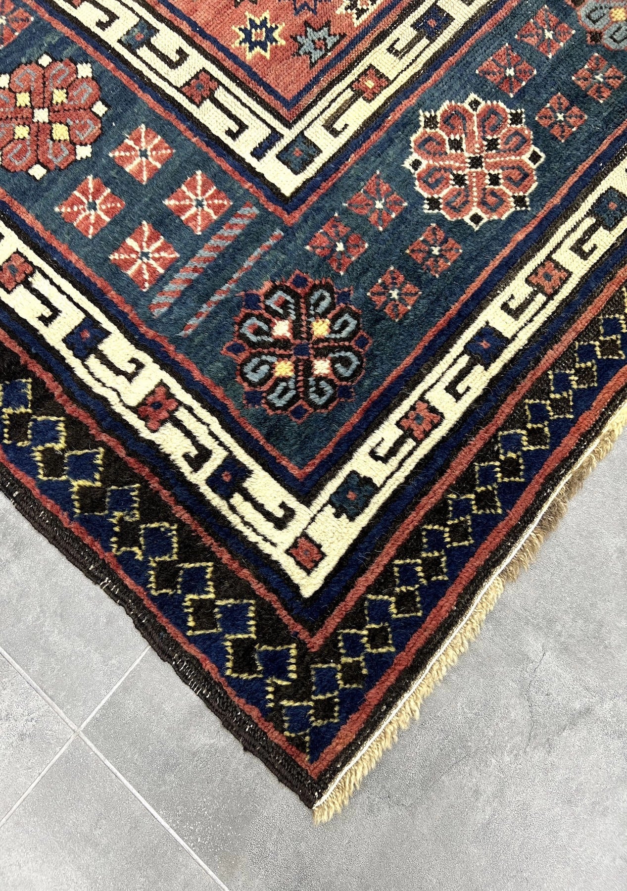 Ainsley - Vintage Persian Rug - kudenrugs