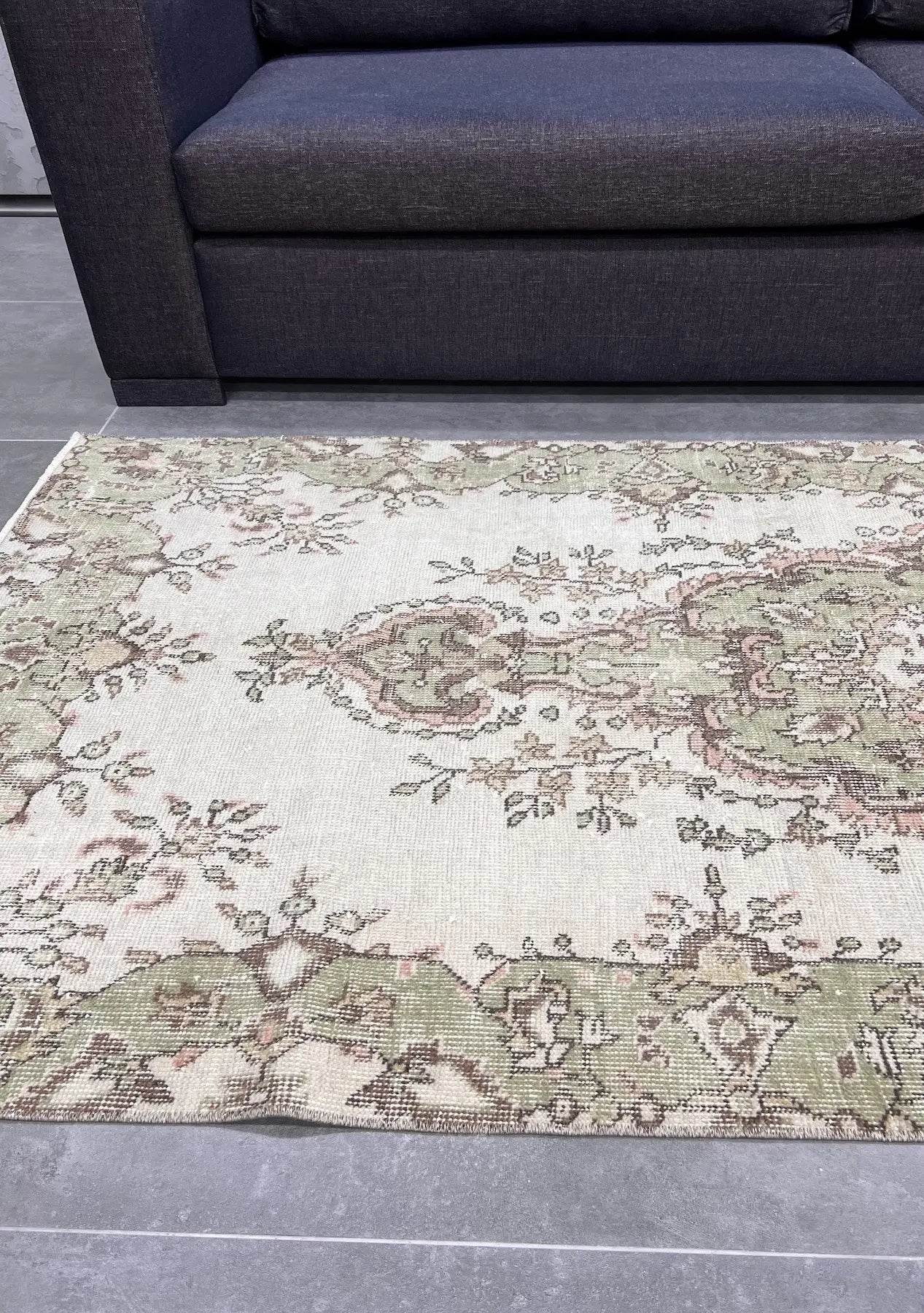 Alayah - Vintage Beige Antique Washed Rug - kudenrugs