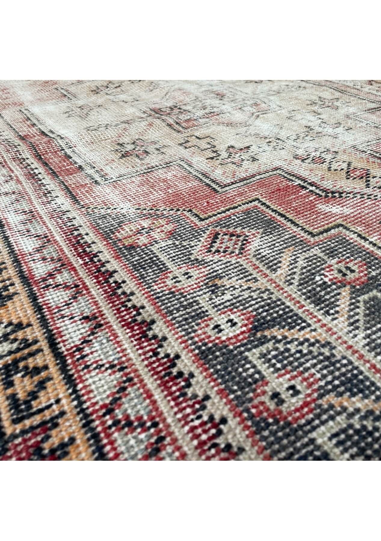 Zlata - Vintage Anatolian Rug Runner - kudenrugs