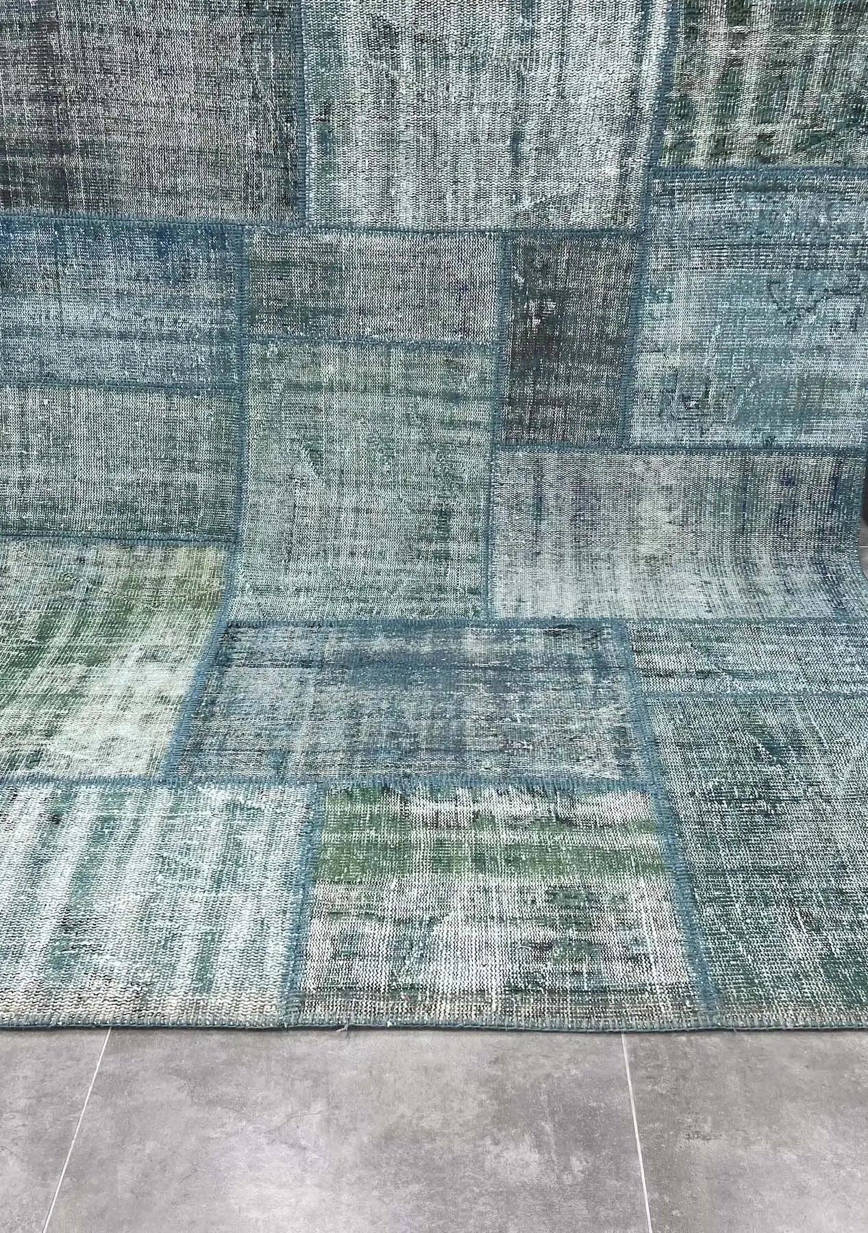 Aloani - Vintage Turquoise Patchwork Rug - kudenrugs