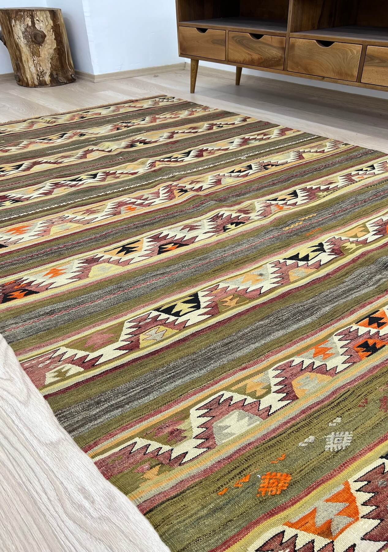 Audrina - Beige Turkish Kilim Rug - kudenrugs