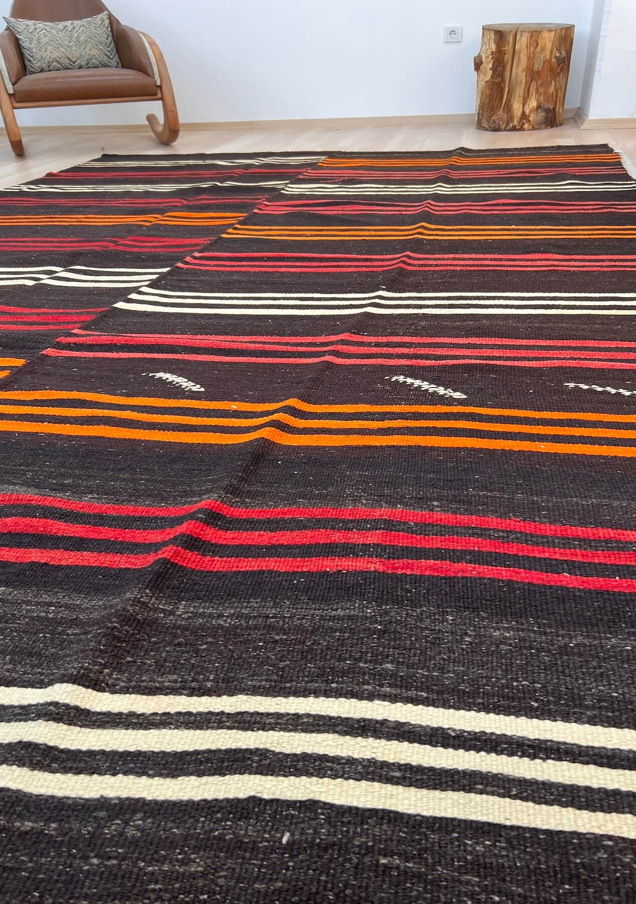 Ayana - Black Turkish Kilim Rug - kudenrugs