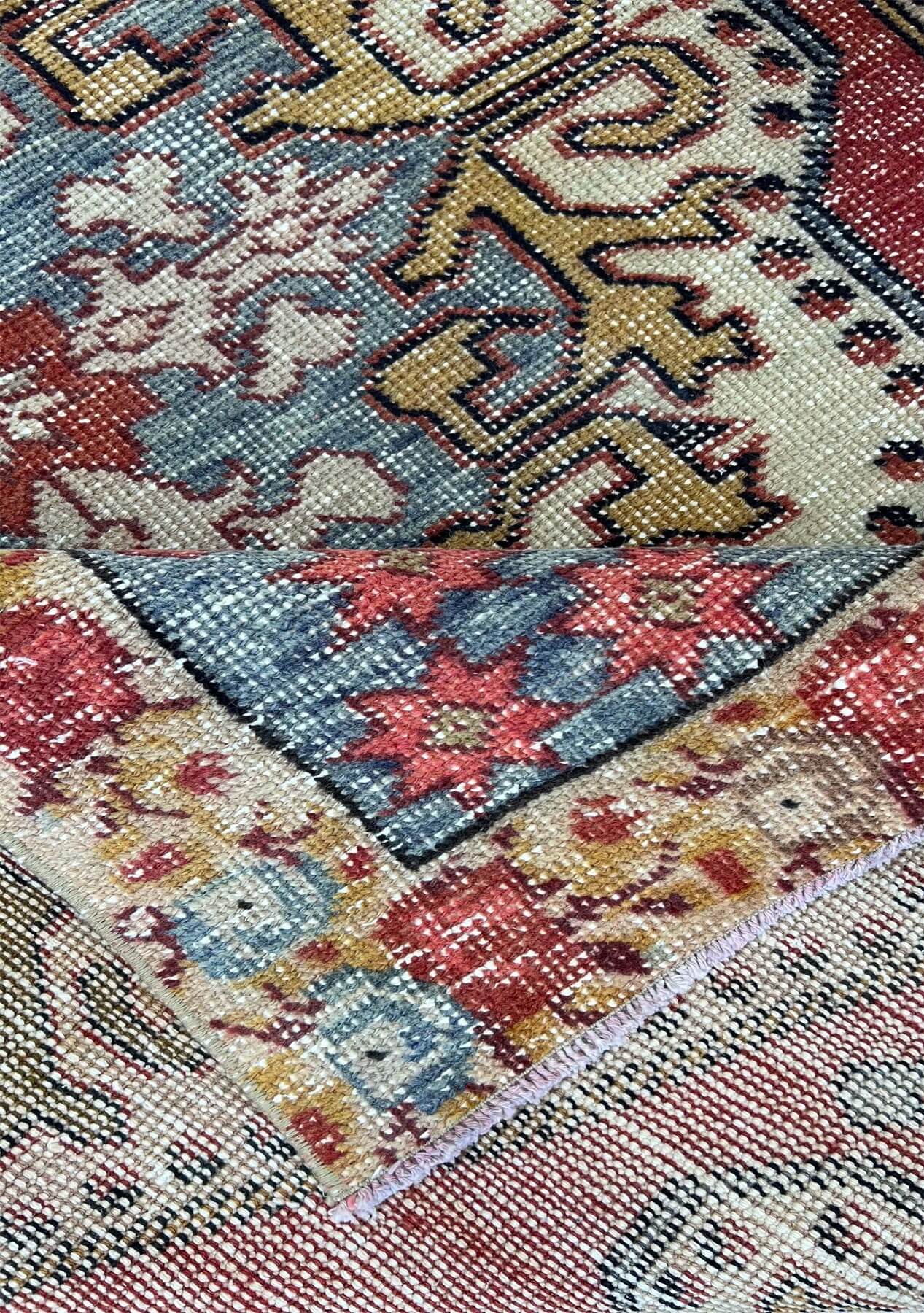 Bess - Vintage Anatolian Rug - kudenrugs