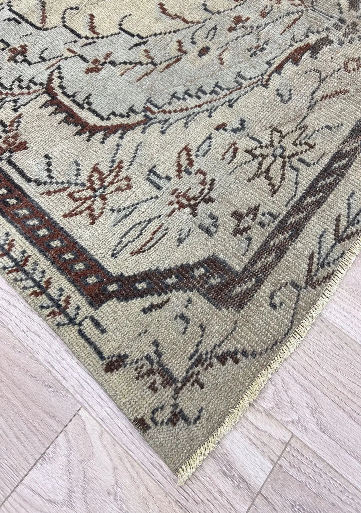 Bhrooke - Vintage Beige Antique Washed Rug - kudenrugs