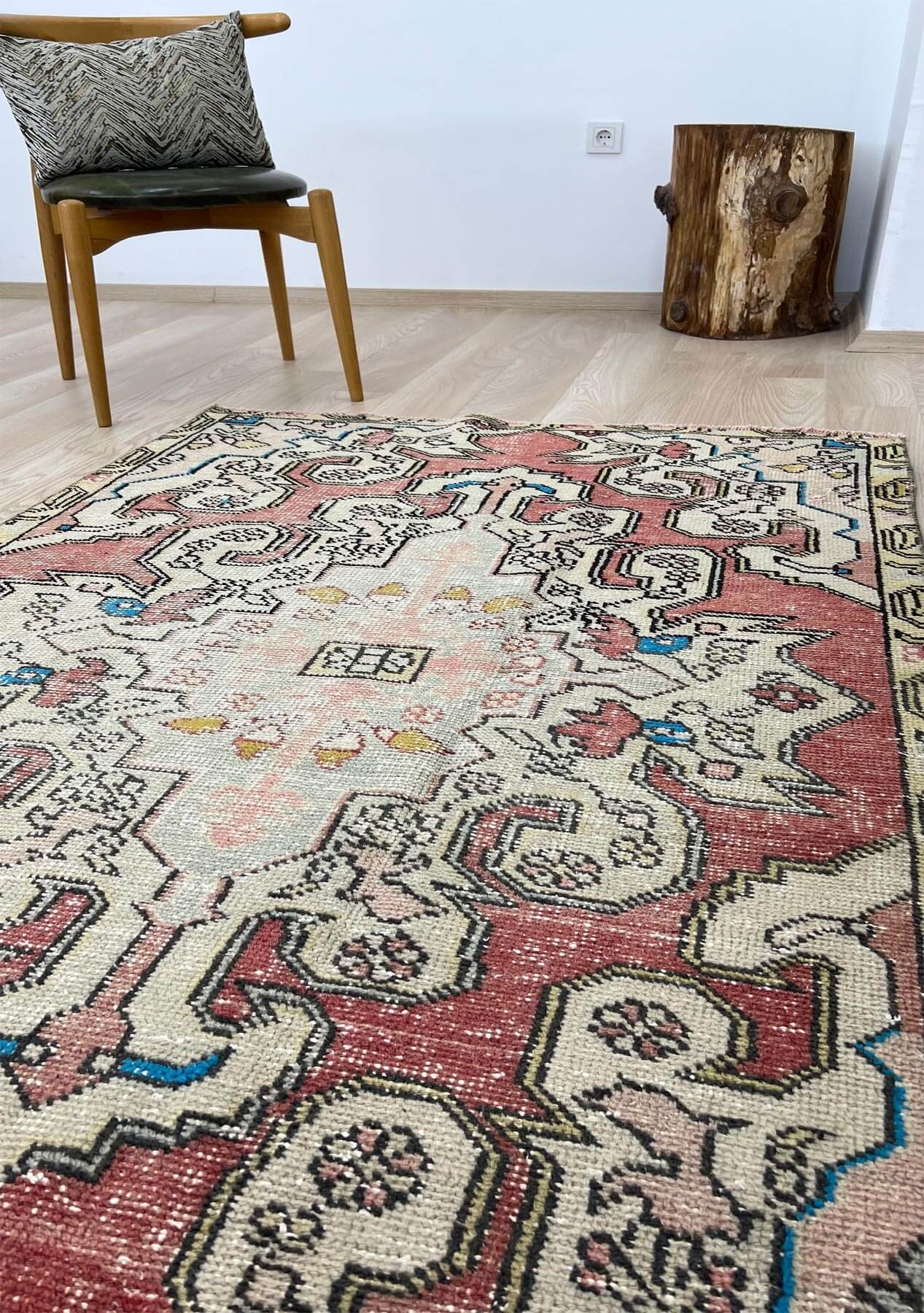 Blanche - Vintage Anatolian Rug - kudenrugs