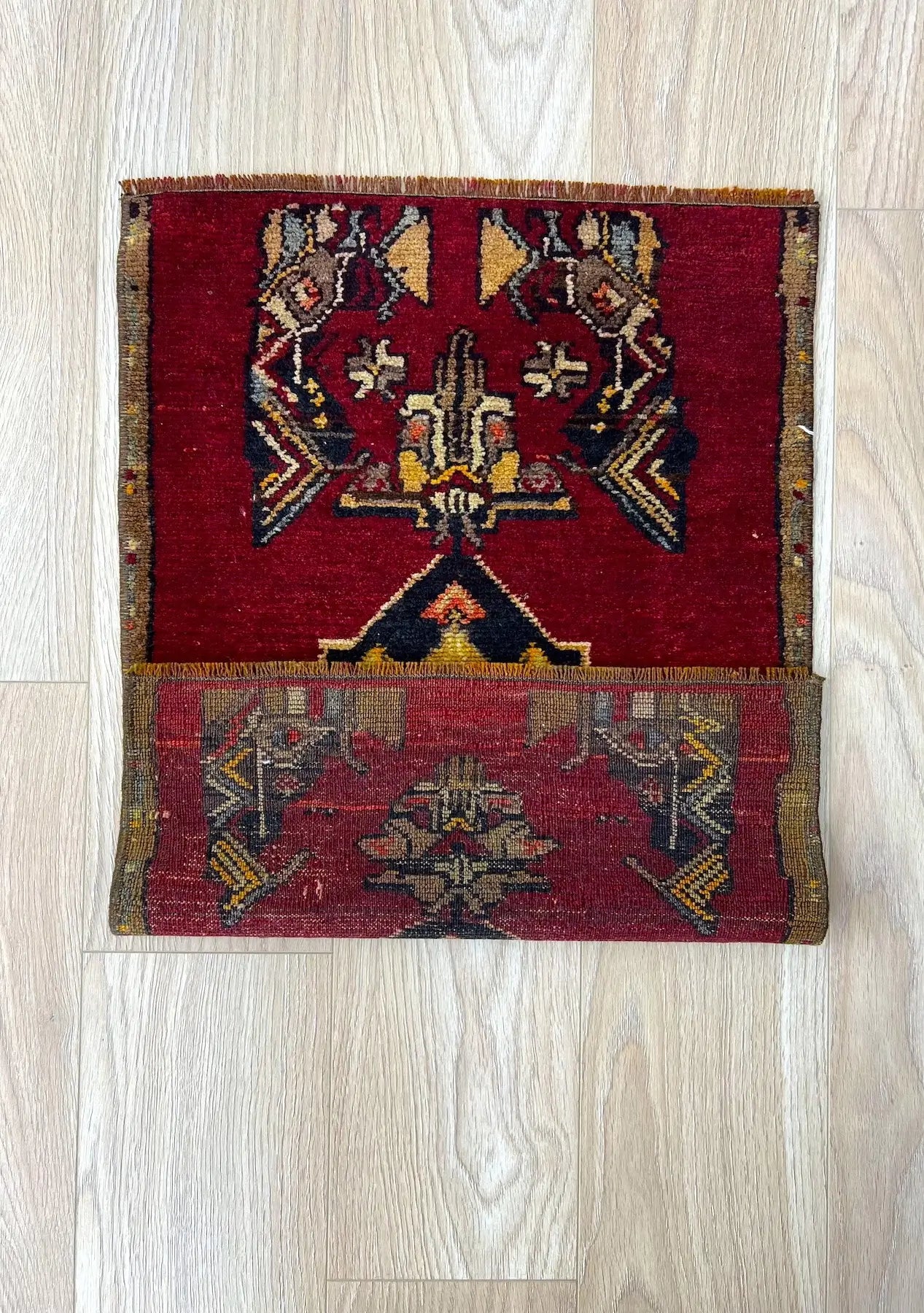 Bradie - Vintage Mini Red Area Rug - kudenrugs