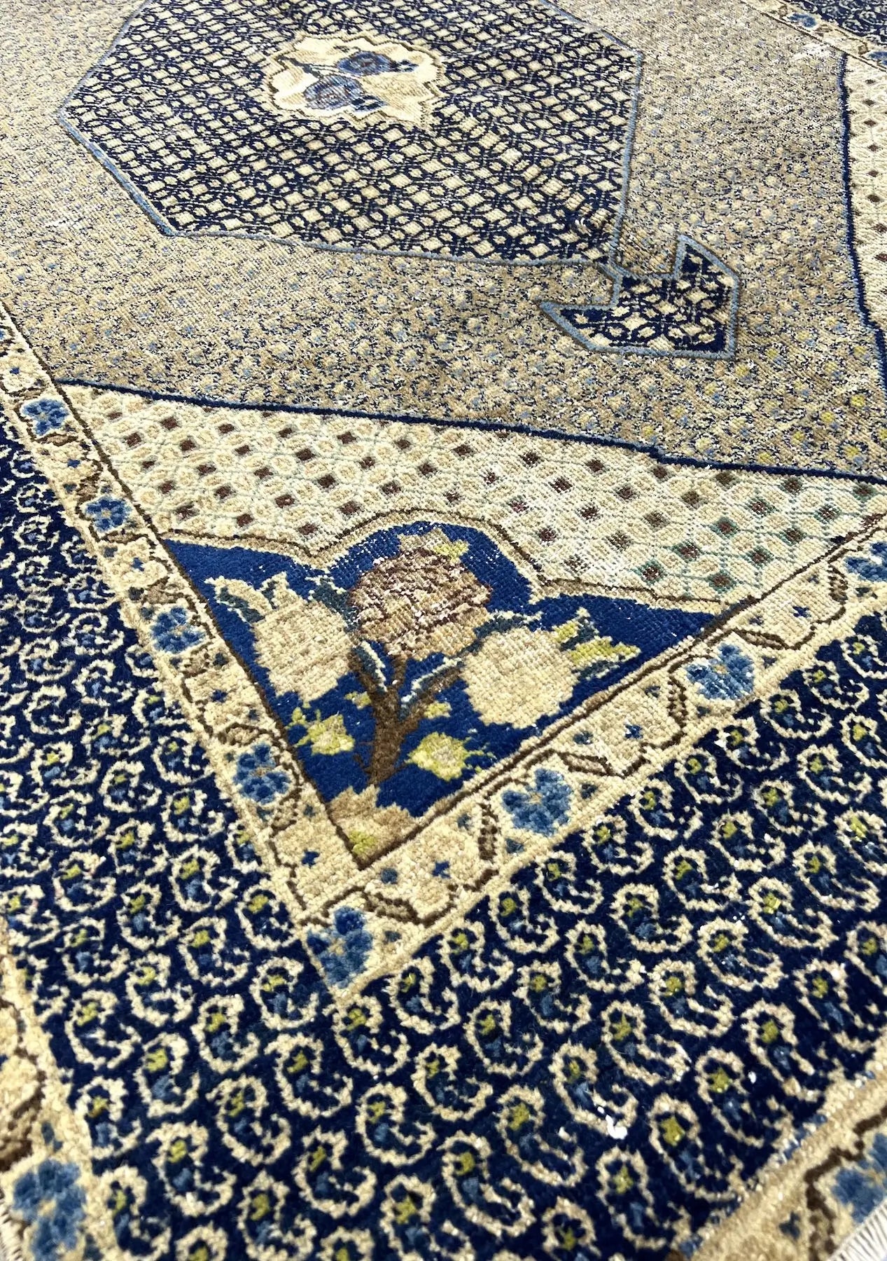 Camilla - Vintage Persian Rug - kudenrugs