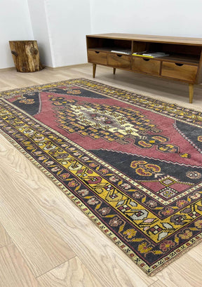 Chana - Vintage Anatolian Rug - kudenrugs