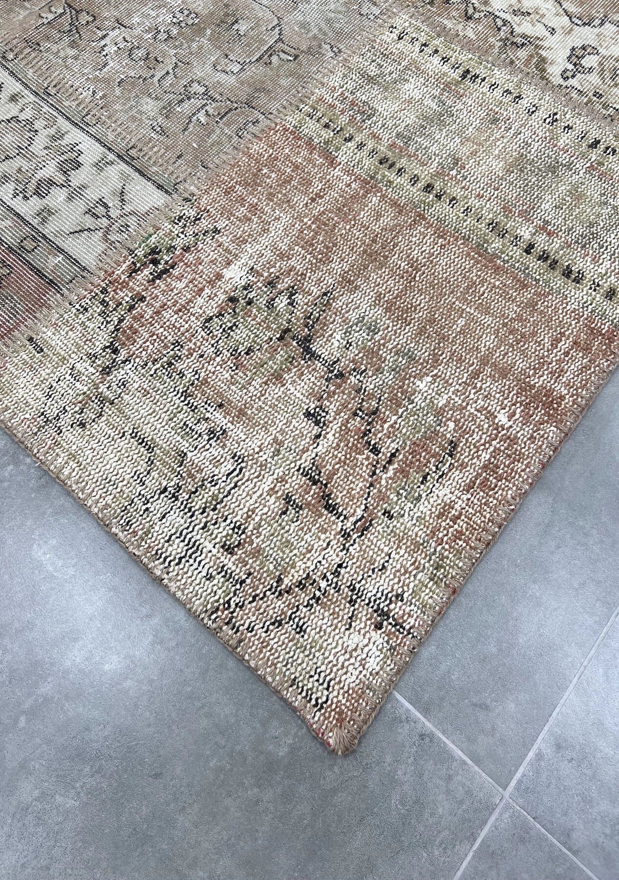 Dayris - Vintage Turkish Patchwork Rug - kudenrugs