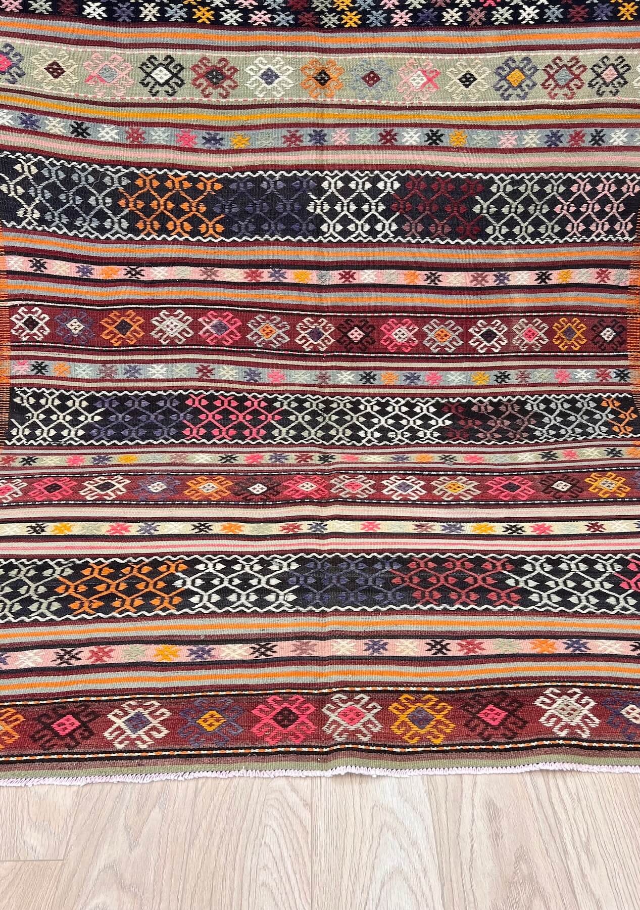 Deja - Multi Color Turkish Kilim Rug - kudenrugs
