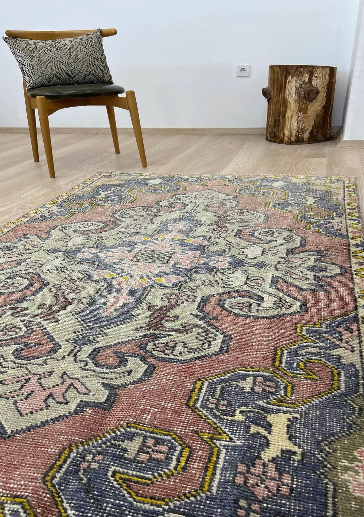 Delilah - Vintage Anatolian Rug - kudenrugs