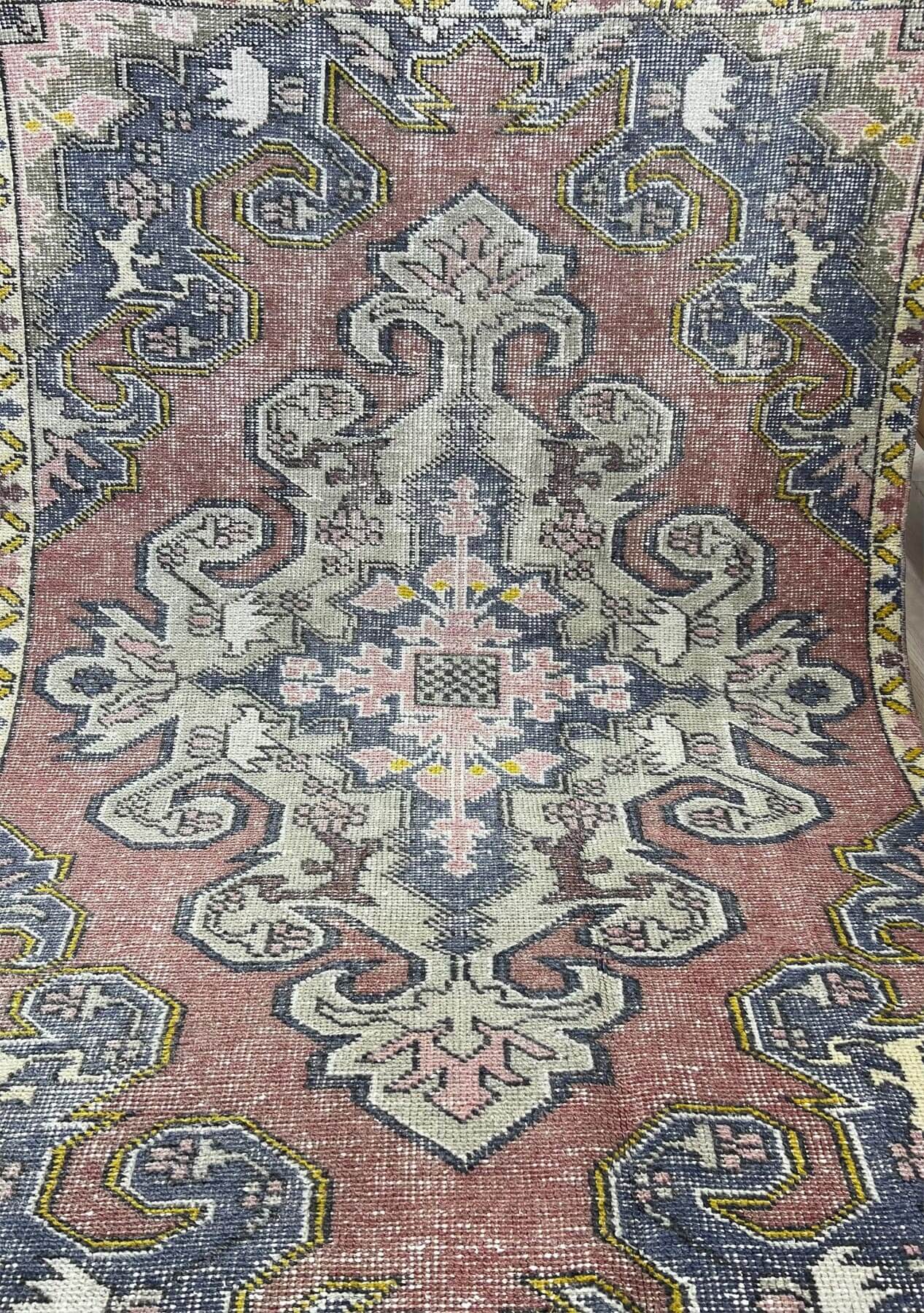 Delilah - Vintage Anatolian Rug - kudenrugs