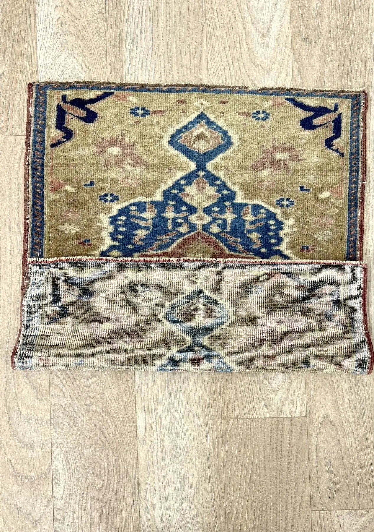 Domagas - Vintage Mini Brown Area Rug - kudenrugs