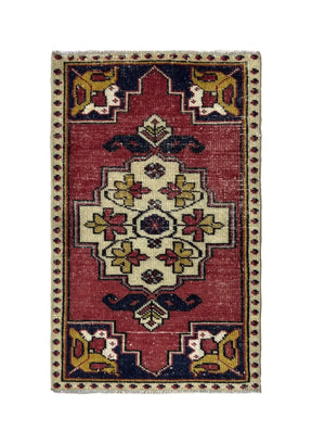 Edetta - Vintage Mini Red Area Rug - kudenrugs