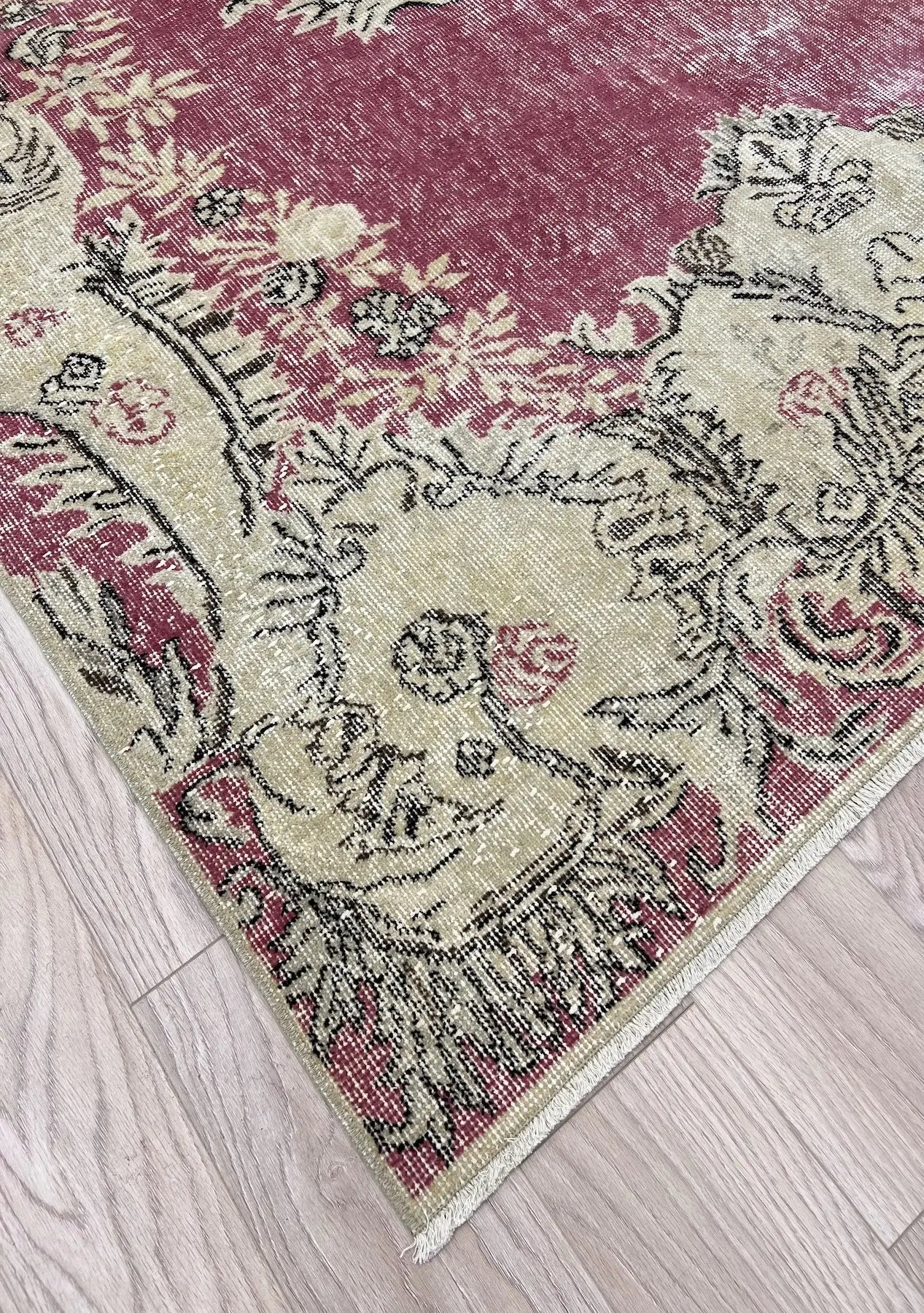 Elodie - Vintage Pink Antique Washed Rug - kudenrugs