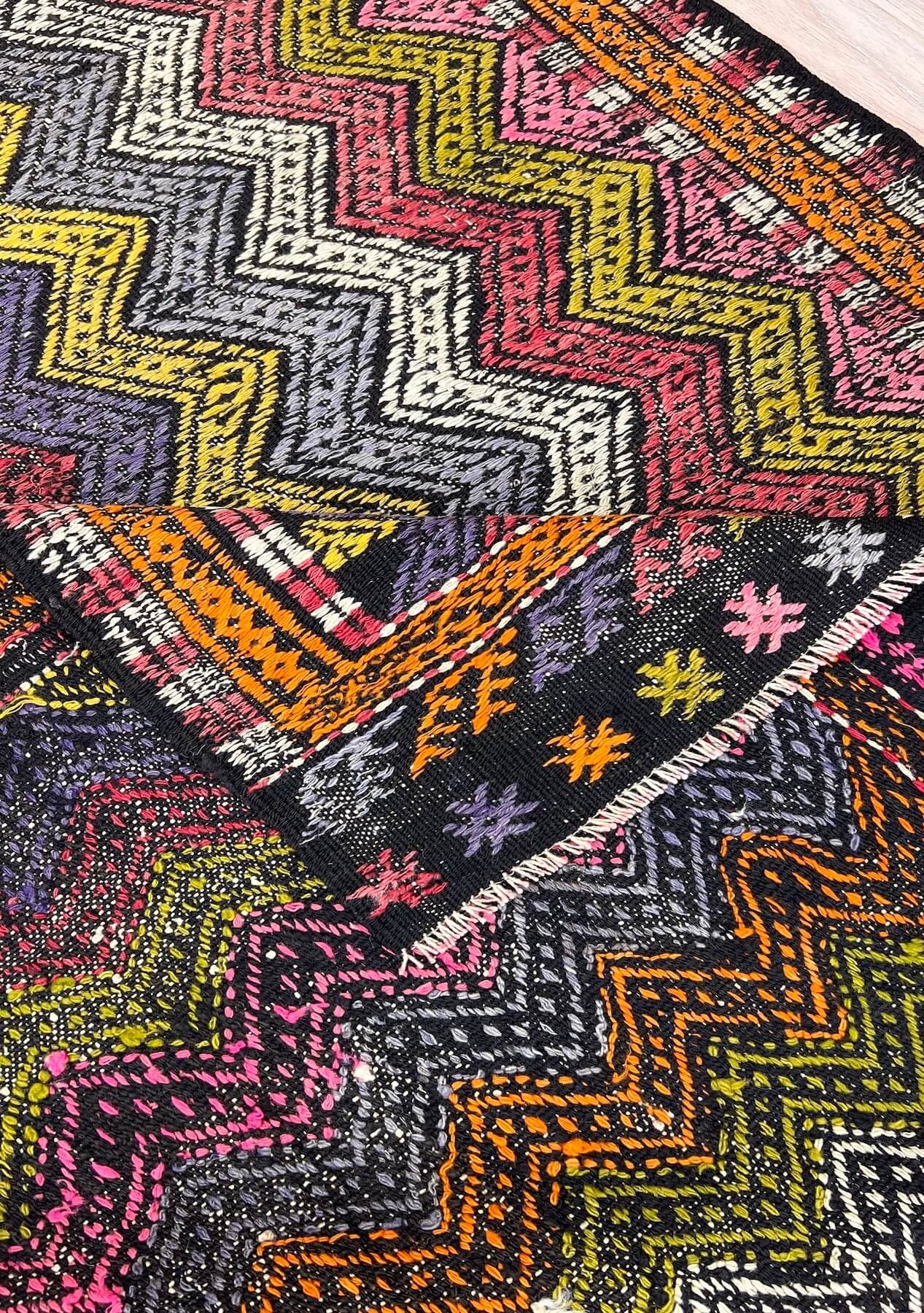 4' x 6' Vintage Turkish Kilim Rug - Estrella | Kuden Rugs