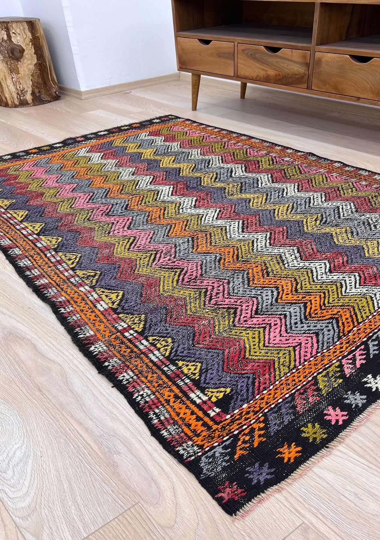 4' x 6' Vintage Turkish Kilim Rug - Estrella | Kuden Rugs