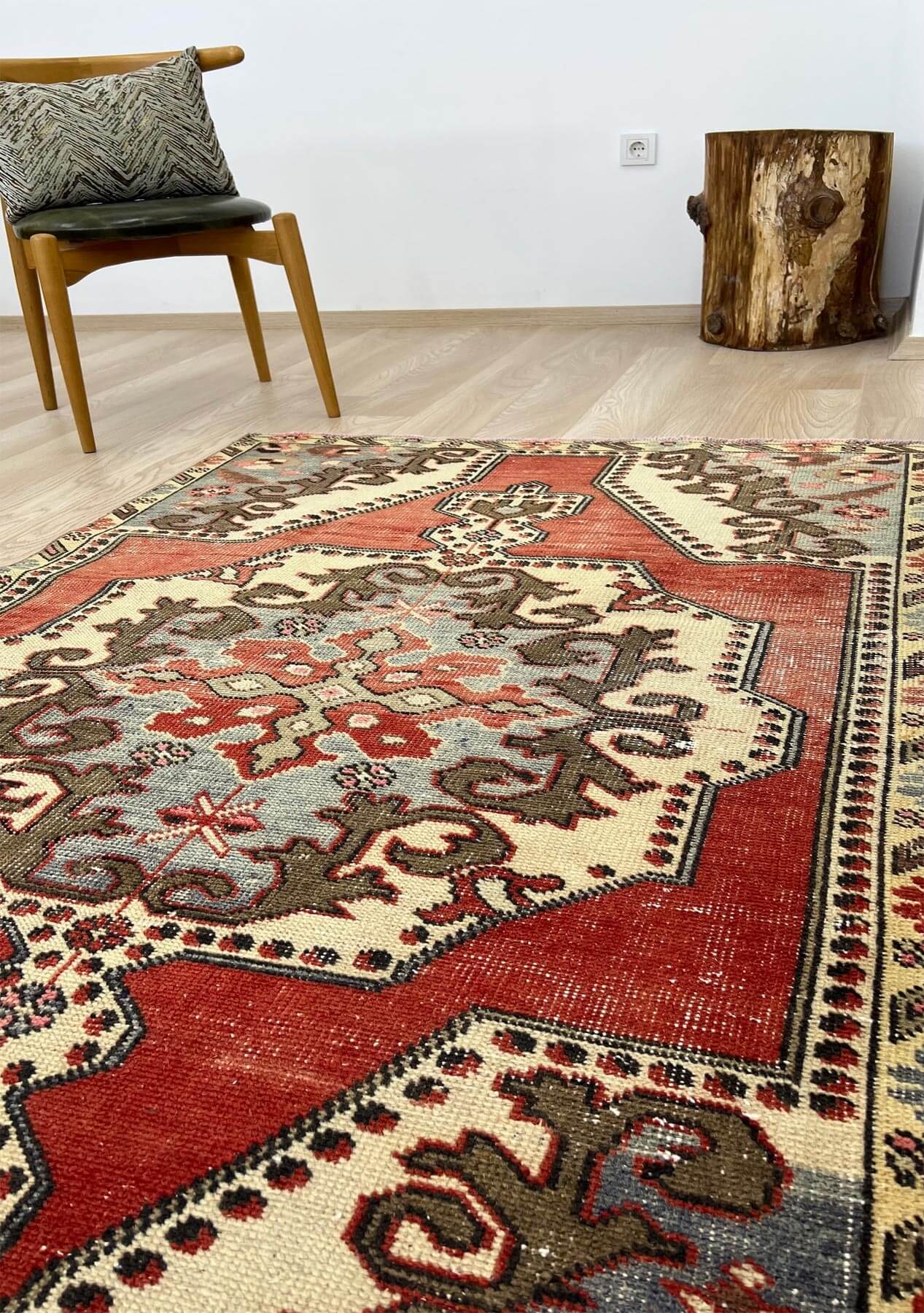 Eunice - Vintage Anatolian Rug - kudenrugs