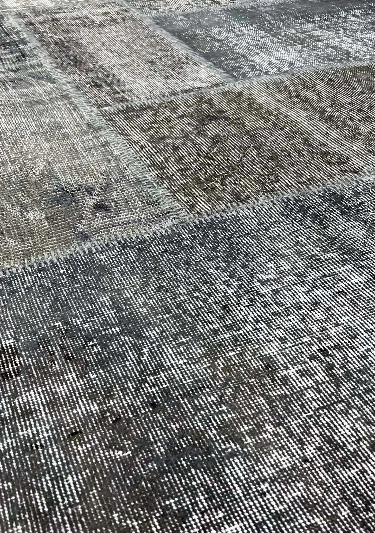 Flawia - Vintage Gray Patchwork Rug - kudenrugs