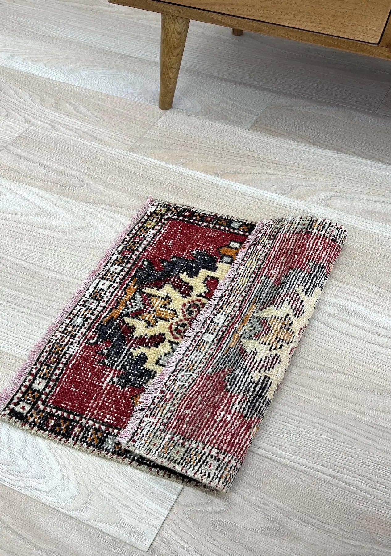 Francique - Vintage Mini Red Area Rug - kudenrugs