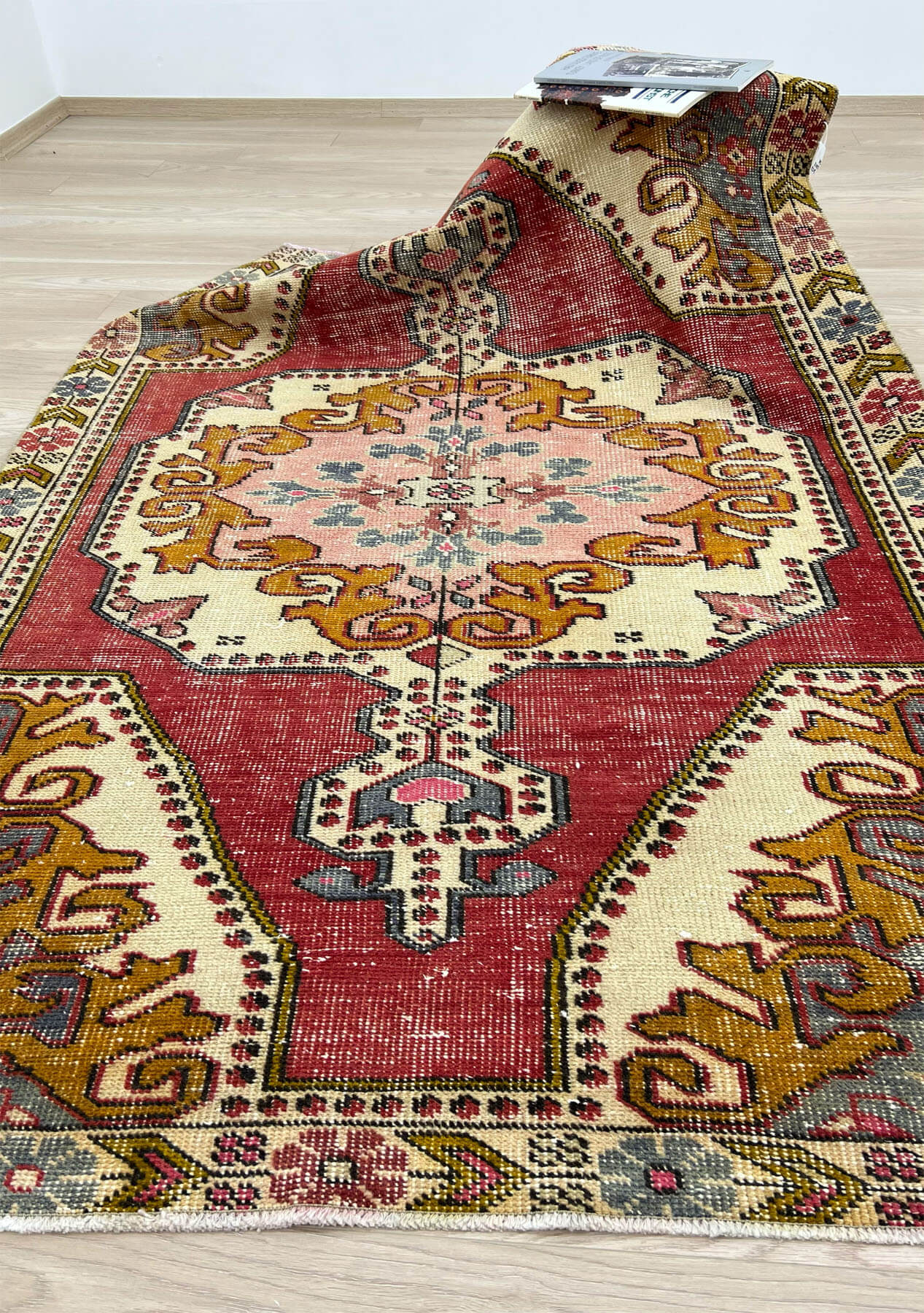 Fay - Vintage Anatolian Rug - kudenrugs
