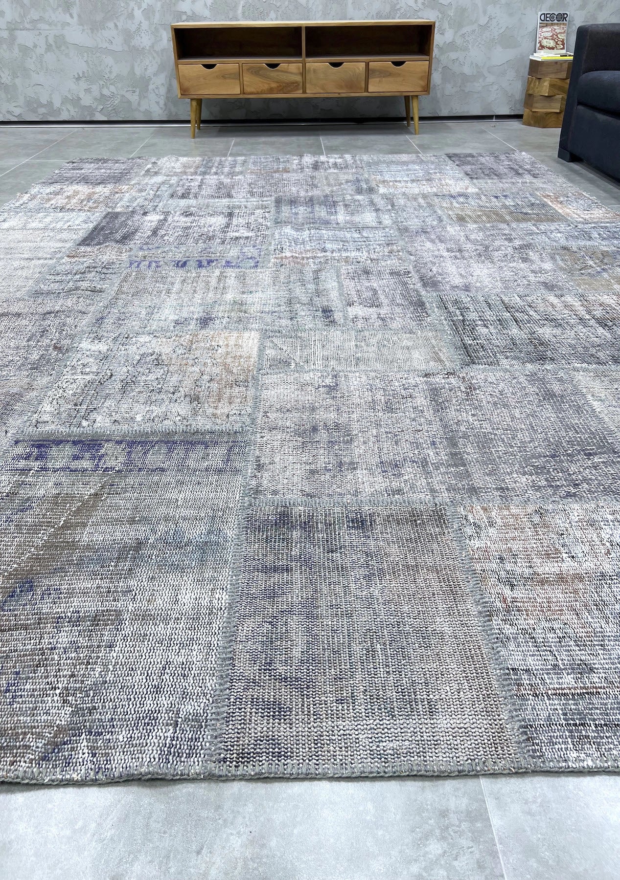 Genavive - Vintage Gray Patchwork Rug - kudenrugs