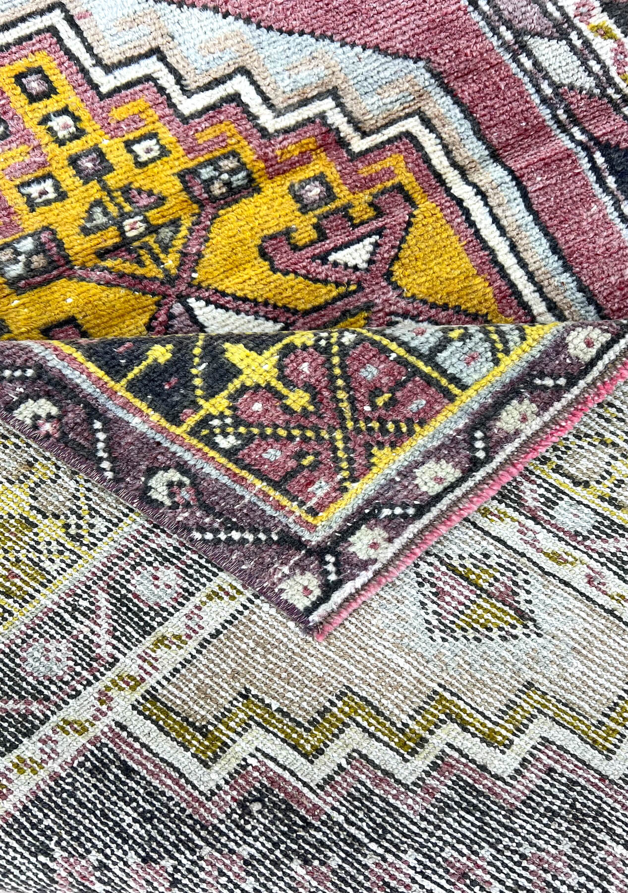 Giada - Vintage Anatolian Rug - kudenrugs