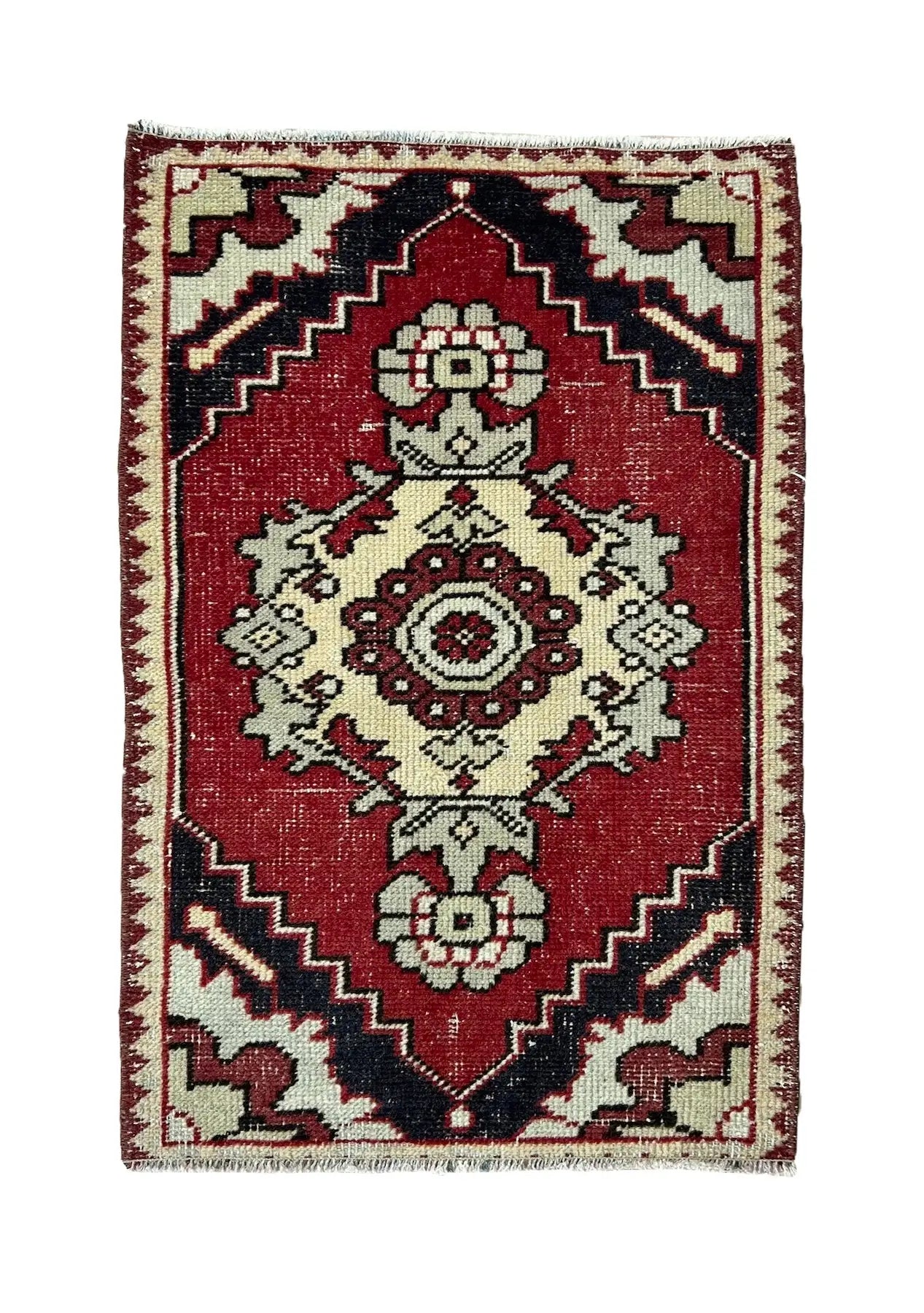Gigi - Vintage Mini Red Area Rug - kudenrugs