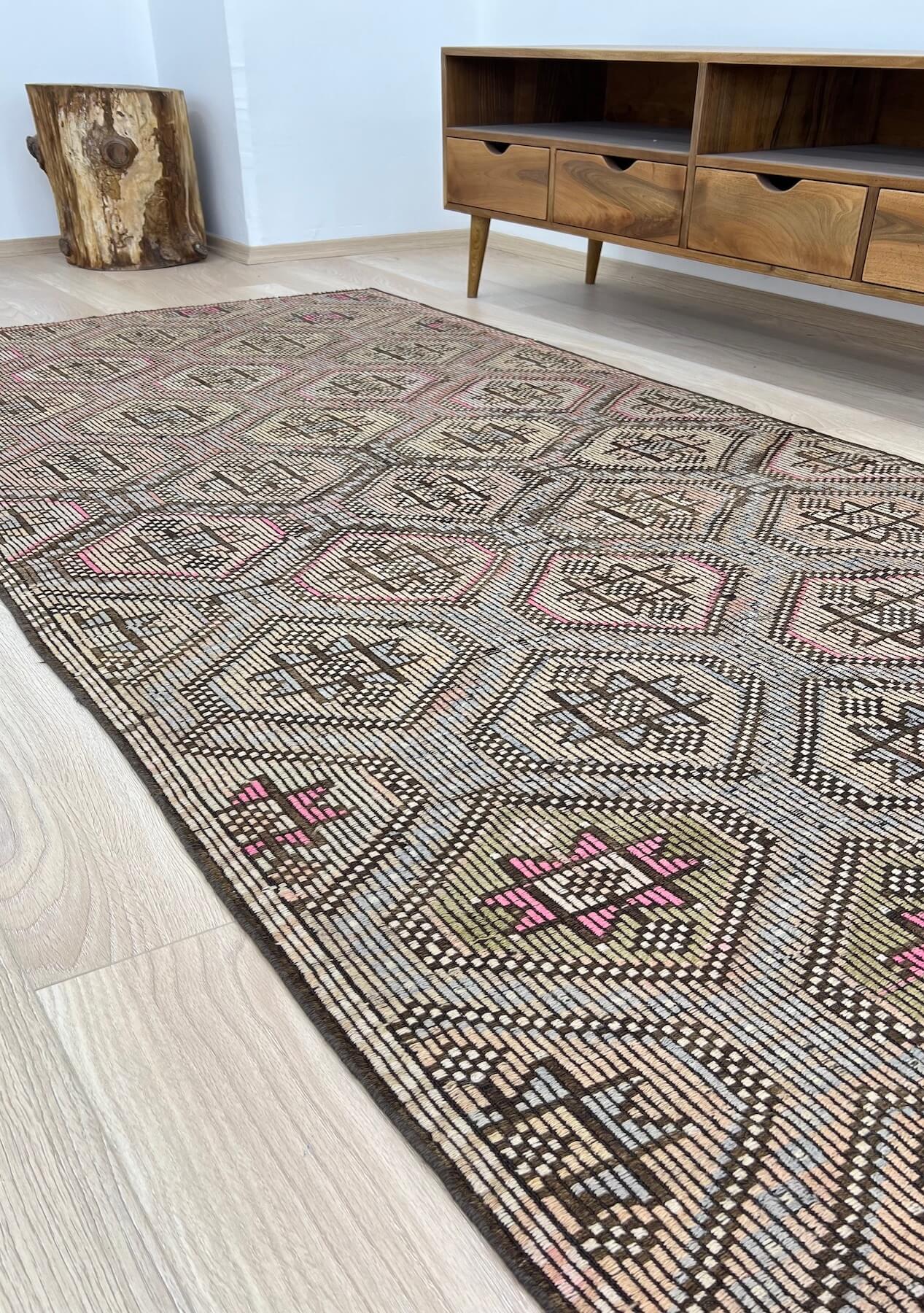 Gillian - Brown Turkish Kilim Rug - kudenrugs