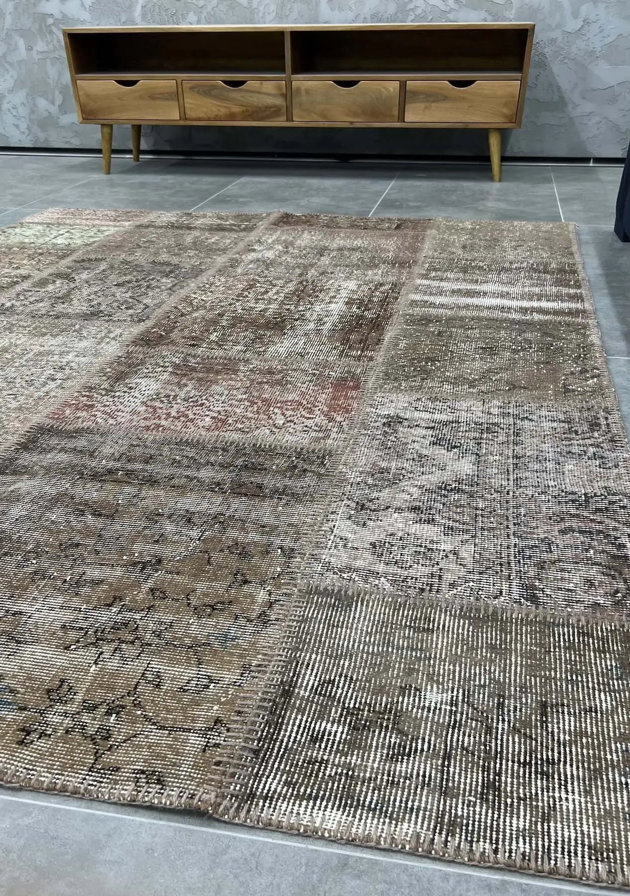 Dolores - Vintage Brown Patchwork Rug - kudenrugs