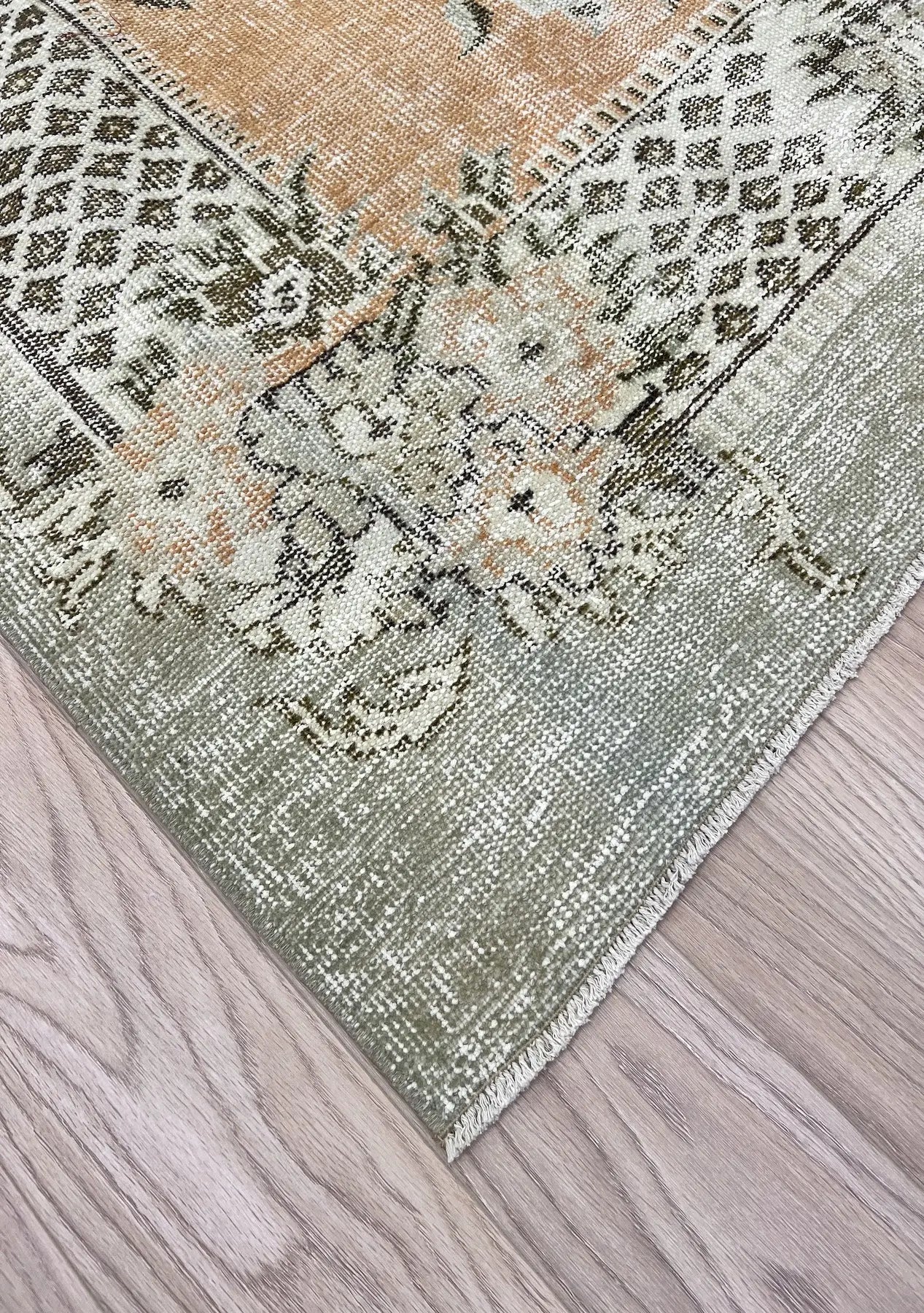 Hunter - Vintage Orange Antique Washed Rug - kudenrugs