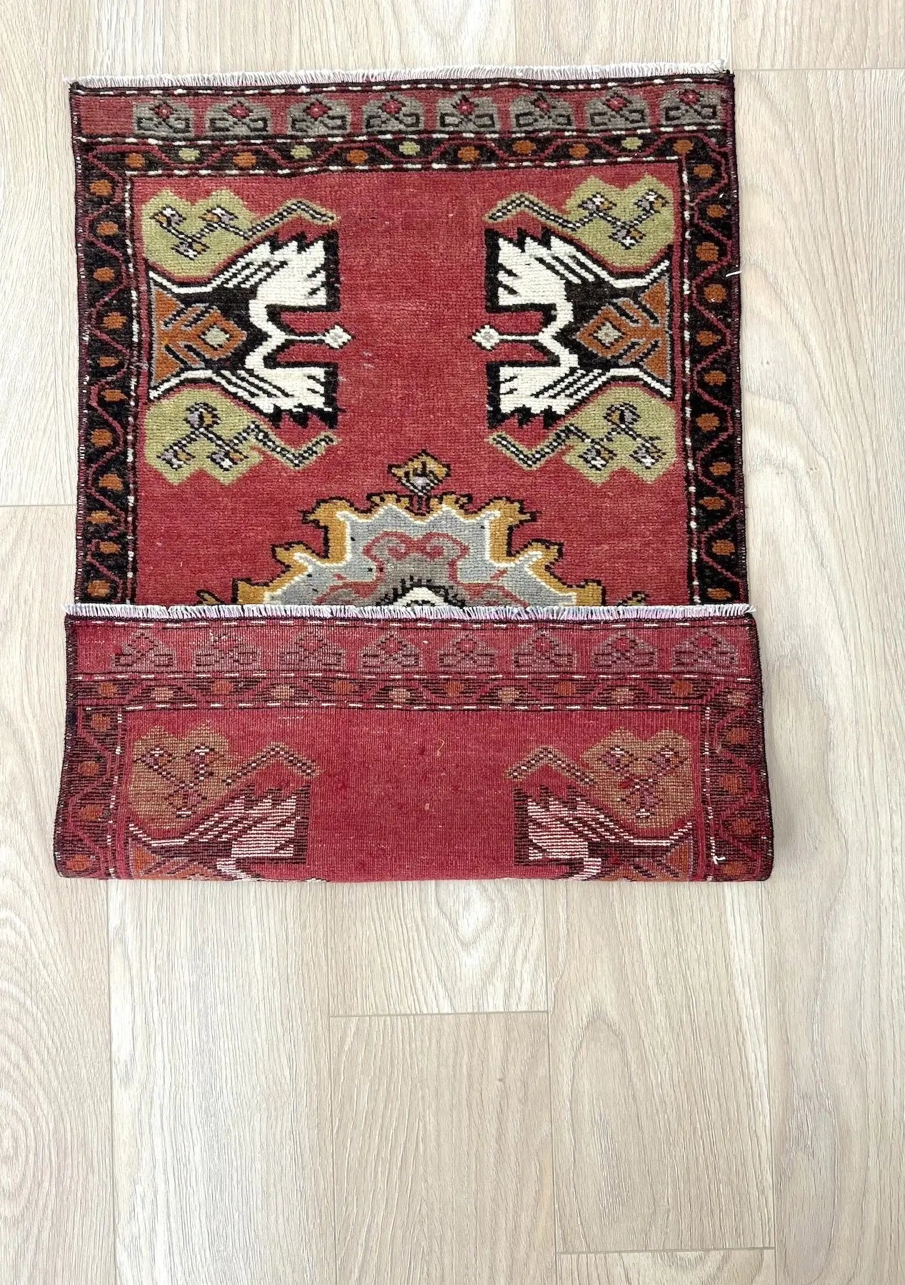 Idalina - Vintage Mini Red Area Rug - kudenrugs