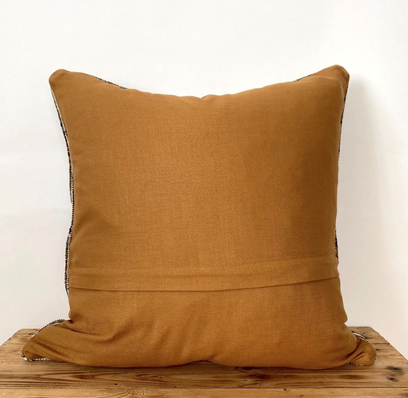 Hedvicka - Persian Pillow Cover - kudenrugs