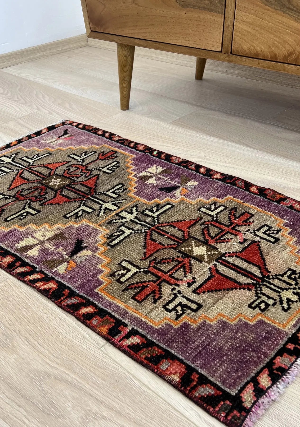 Indra - Vintage Mini Purple Area Rug - kudenrugs