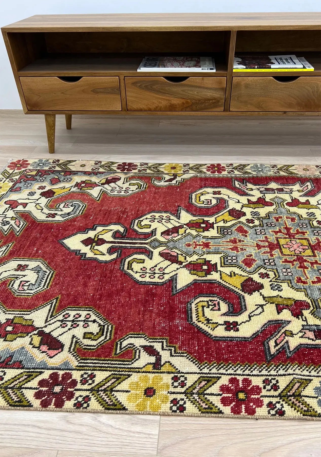 Ireland - Vintage Anatolian Rug - kudenrugs