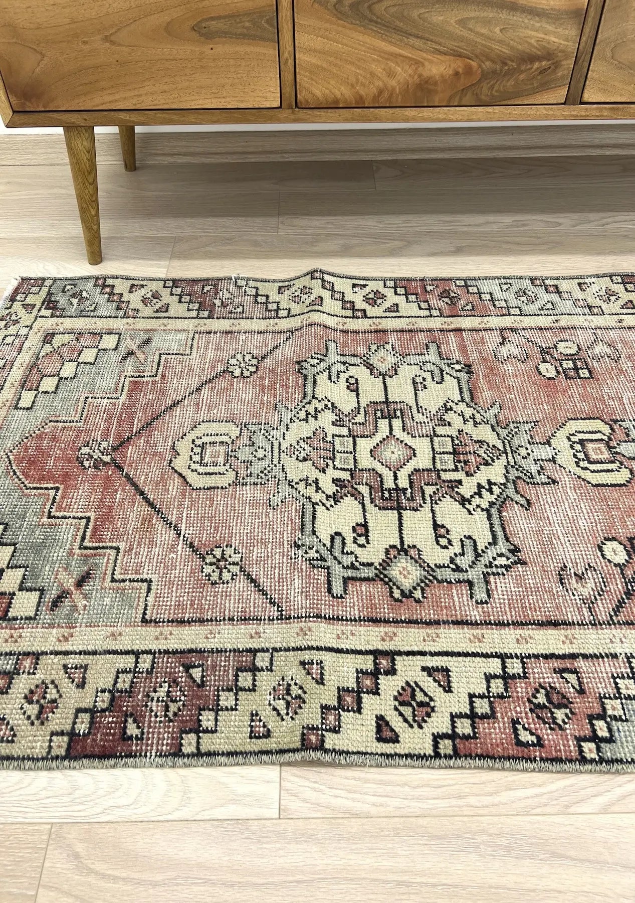 Ivory - Vintage Anatolian Rug Runner - kudenrugs