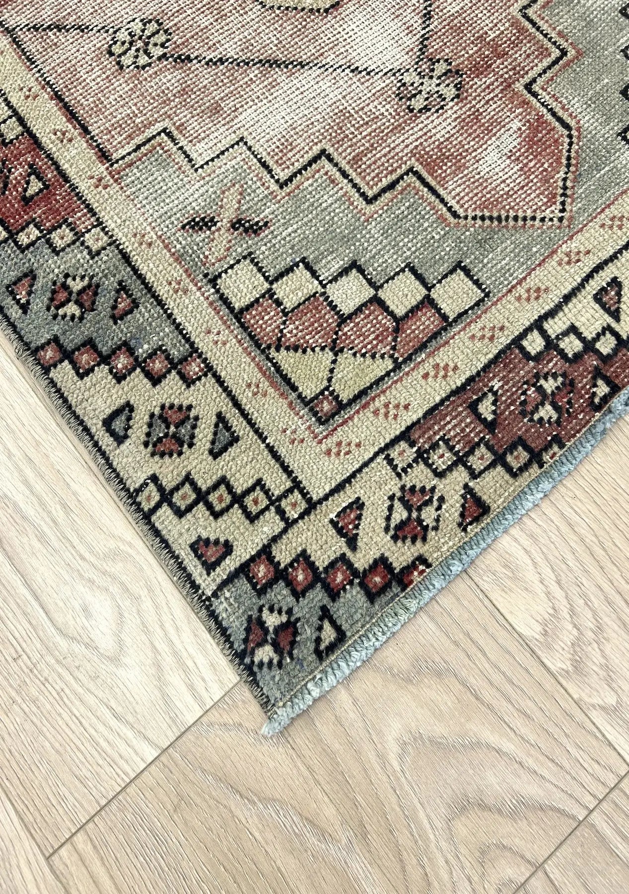 Ivory - Vintage Anatolian Rug Runner - kudenrugs