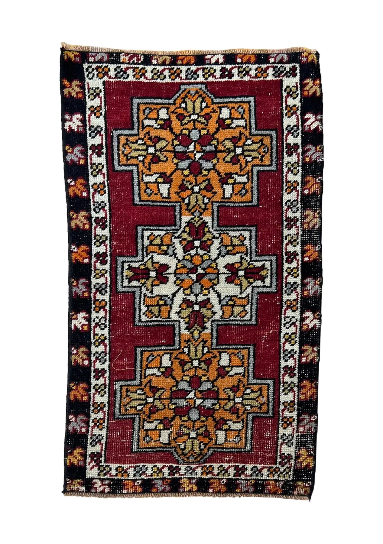 Izellah - Vintage Mini Red Area Rug - kudenrugs