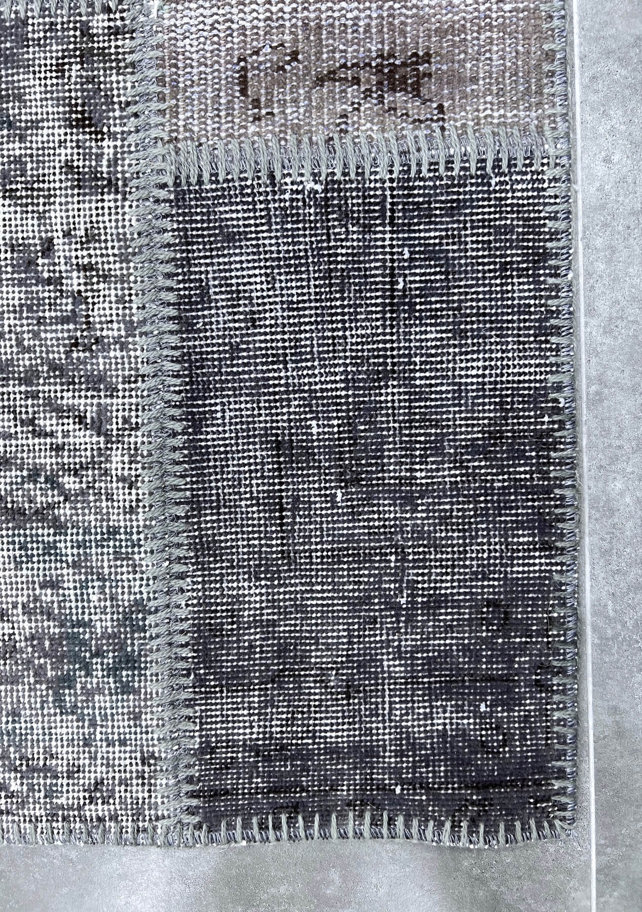 Jaelynn - Vintage Gray Patchwork Rug - kudenrugs