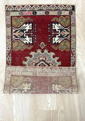 Jaenesha - Vintage Mini Red Area Rug - kudenrugs